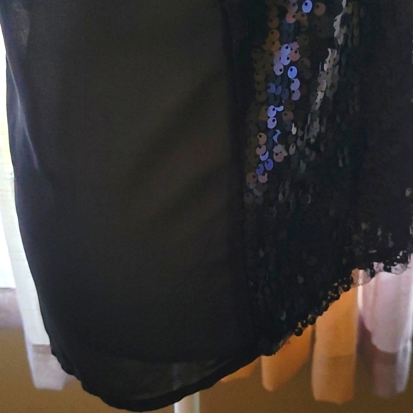 KIRRA SLEEVELESS BLACK DRESSY BLOUSE WITH SEQUINS - Picture 5 of 12